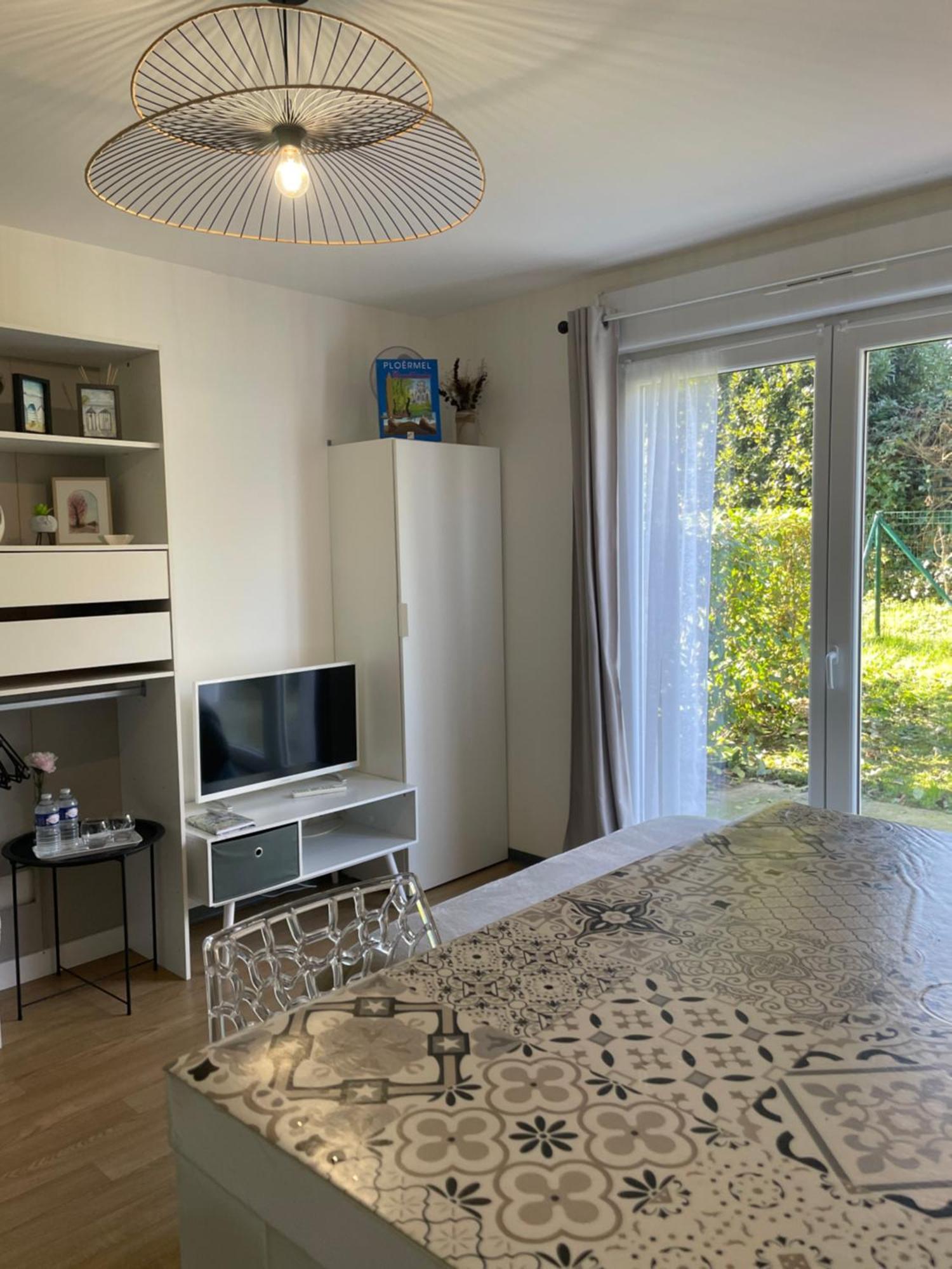 Le Jardin De Broceliande Apartment Ploermel Luaran gambar