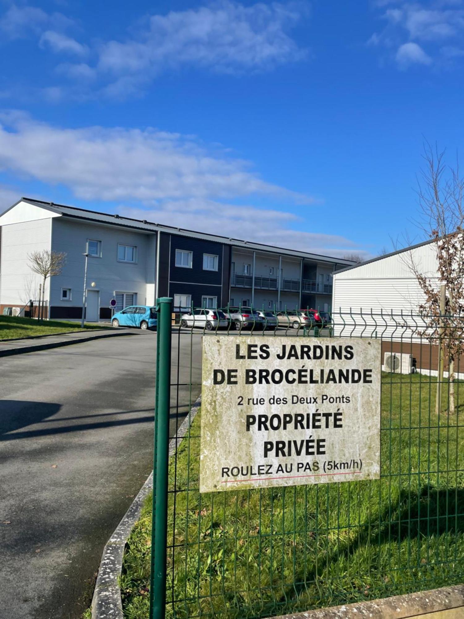Le Jardin De Broceliande Apartment Ploermel Luaran gambar